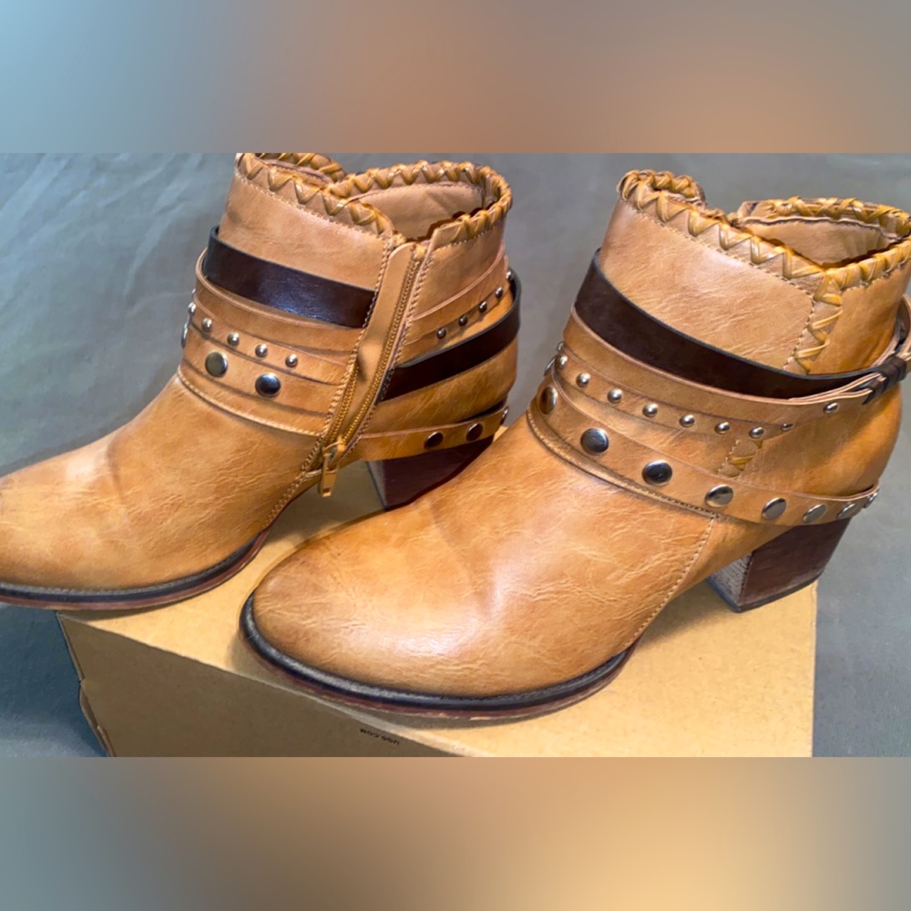 Western Girl booties size 10